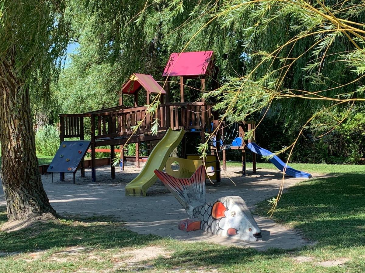 Laszlo Nyaralohaz Balatonfenyves Dış mekan fotoğraf