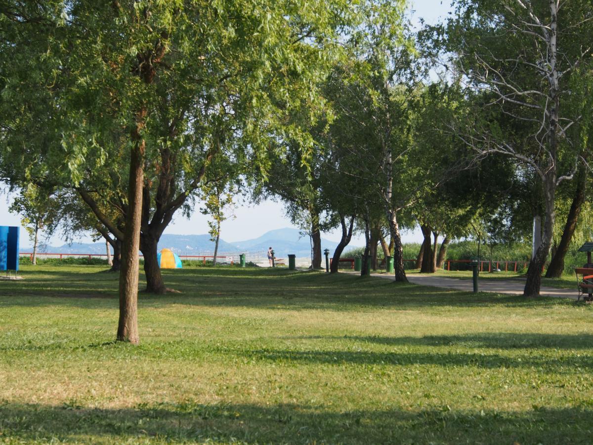 Laszlo Nyaralohaz Balatonfenyves Dış mekan fotoğraf